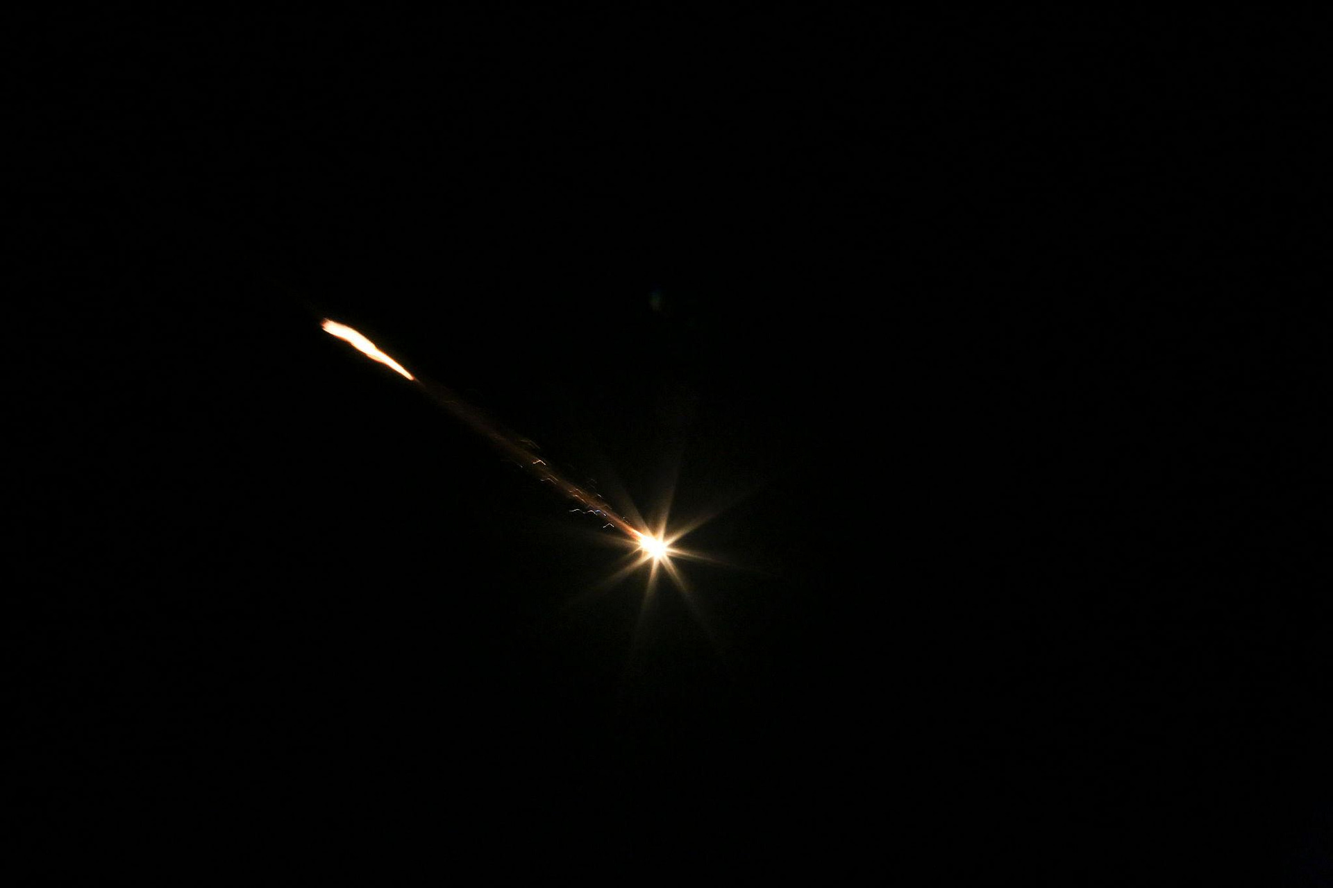 Iran Missile Launch Sends Shockwaves Through Middle East – Tehran 2026 3 Iran missile launch lighting the night sky during military testing in Iran